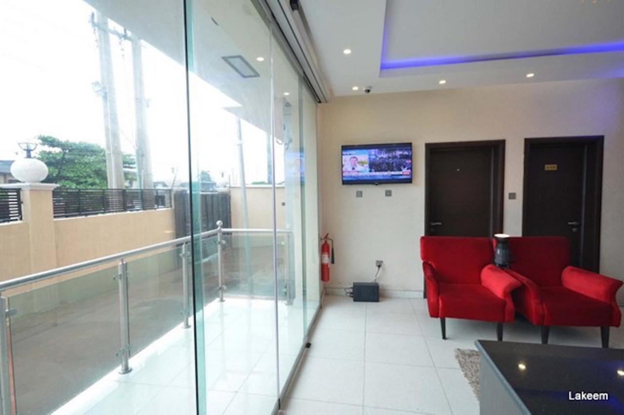 Lakeem Suites Agboyin Surulere Lagos Exterior photo