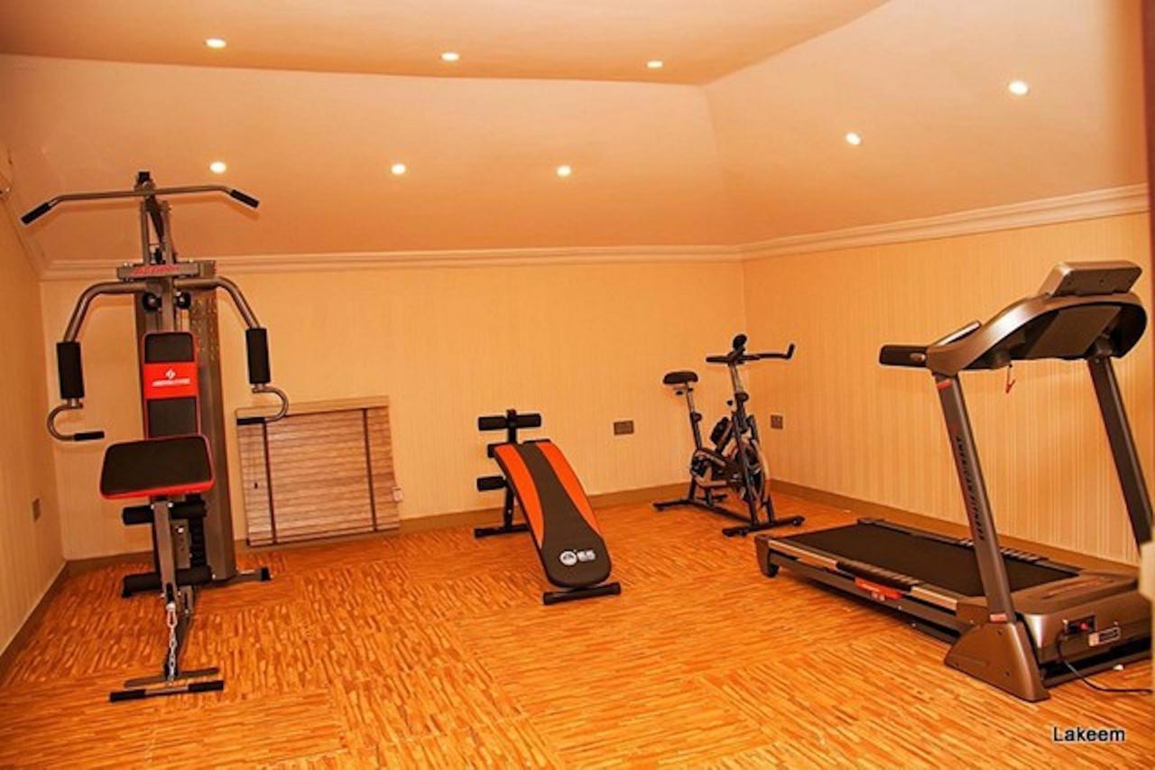 Lakeem Suites Agboyin Surulere Lagos Exterior photo